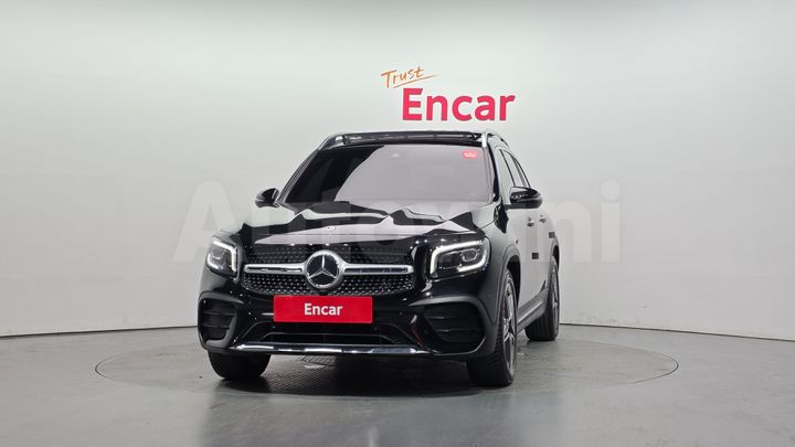 Mercedes Benz GLB Class 2021 — 3