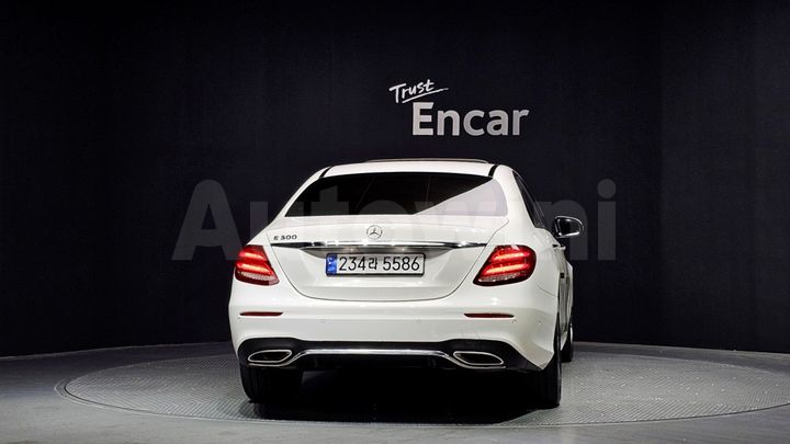 Mercedes Benz E Class 2019 — 4