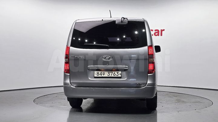 Hyundai Starex 2017 — 4