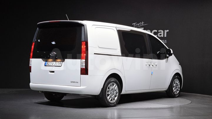 Hyundai Staria 2022 — 2