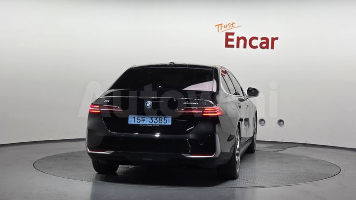 BMW i5 2025 — 4