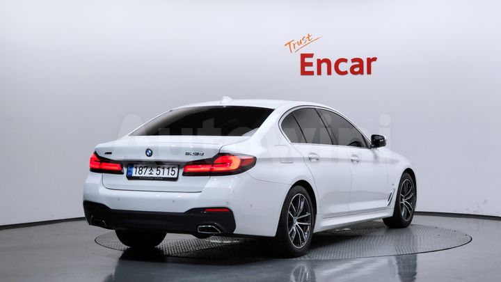 BMW 5 Series 2023 — 2