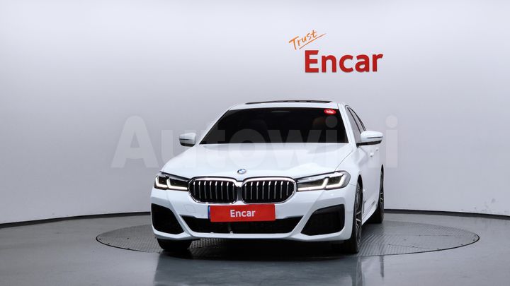 BMW 5 Series 2023 — 3