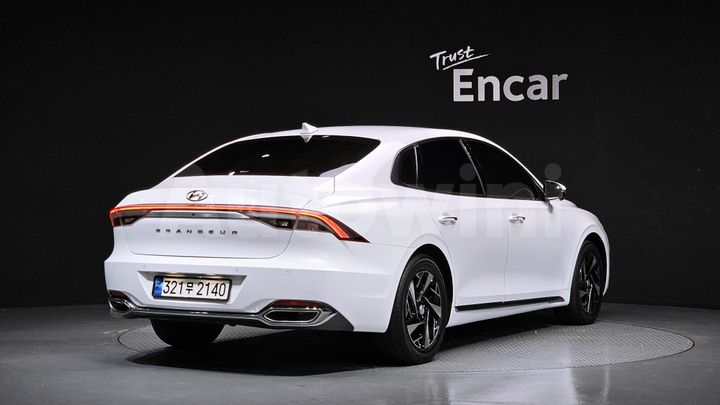 Hyundai Grandeur 2022 — 2