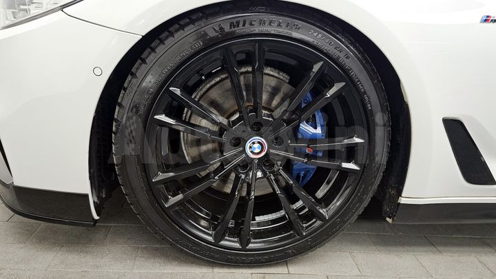 BMW 5 Series 2017 — 5