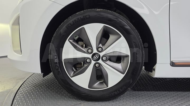 Hyundai Ioniq 2019 — 5