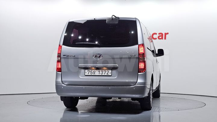 Hyundai Starex 2016 — 4