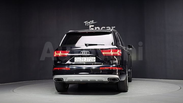 Audi Q7 2019 — 4