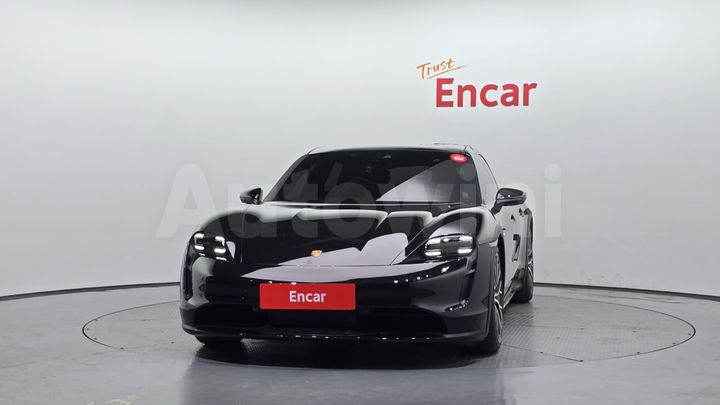 Porsche Taycan 2022 — 3
