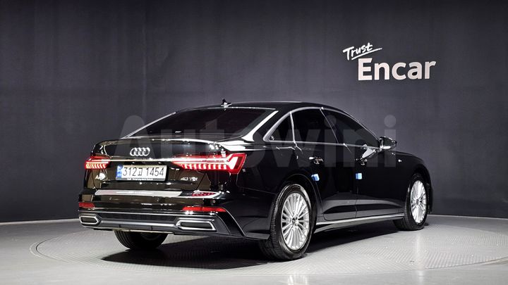 Audi A6 2021 — 2