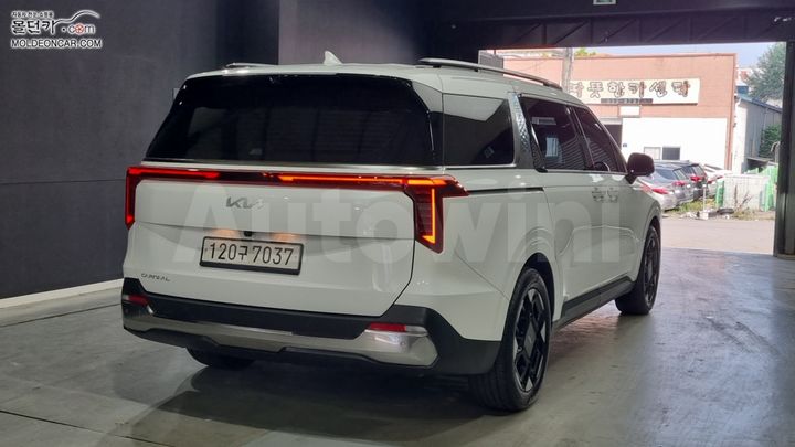 Kia Carnival 2024 — 2