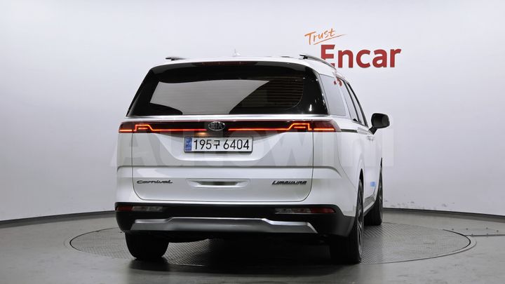 Kia Carnival 2021 — 4