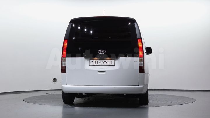 Hyundai Staria 2022 — 4