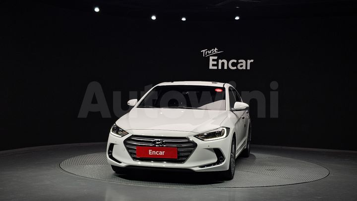 Hyundai Avante 2017 — 3