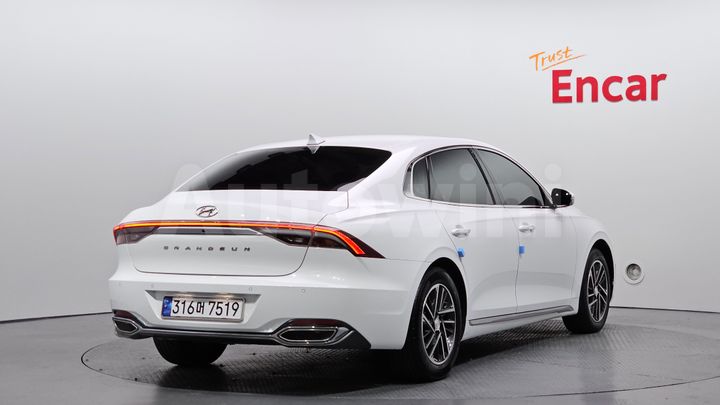 Hyundai Grandeur 2023 — 2