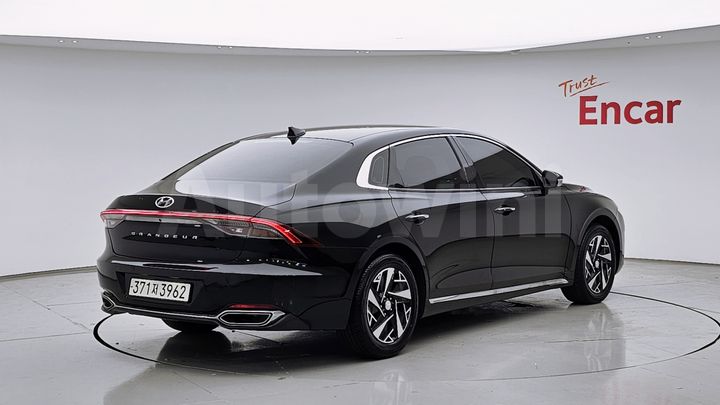 Hyundai Grandeur 2022 — 2