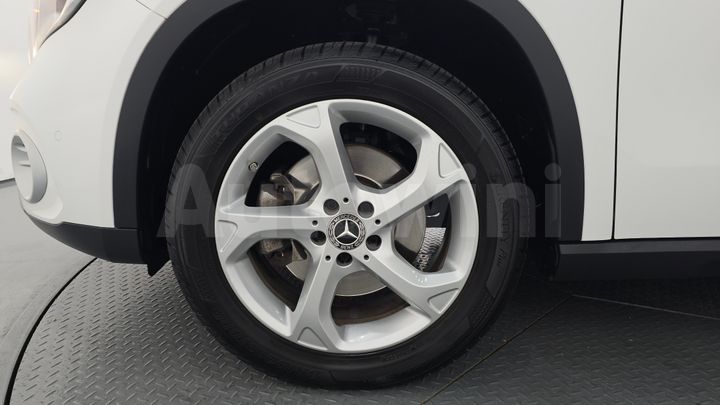 Mercedes Benz GLA Class 2019 — 4