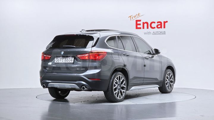 BMW X1 2022 — 2