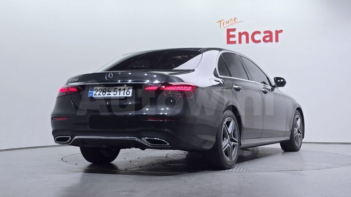 Mercedes Benz E Class 2023 — 2