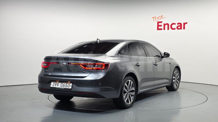 Renault SM6 2016 — 2