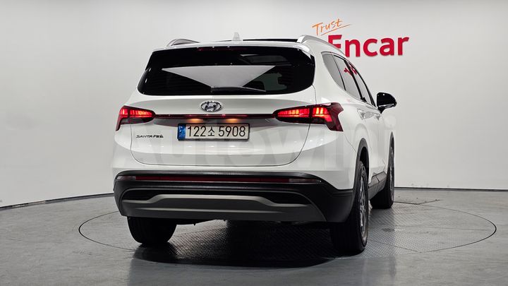 Hyundai SantaFe 2022 — 4