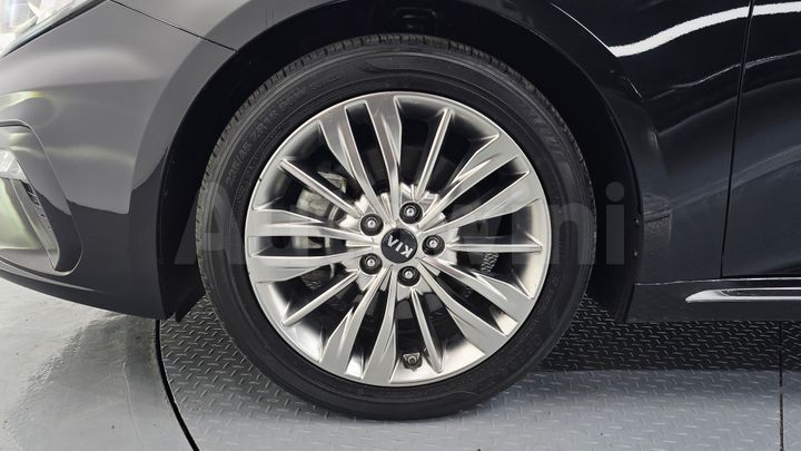 Kia K5 2019 — 5