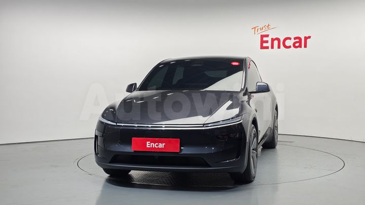 Tesla Model Y 2026 — 3