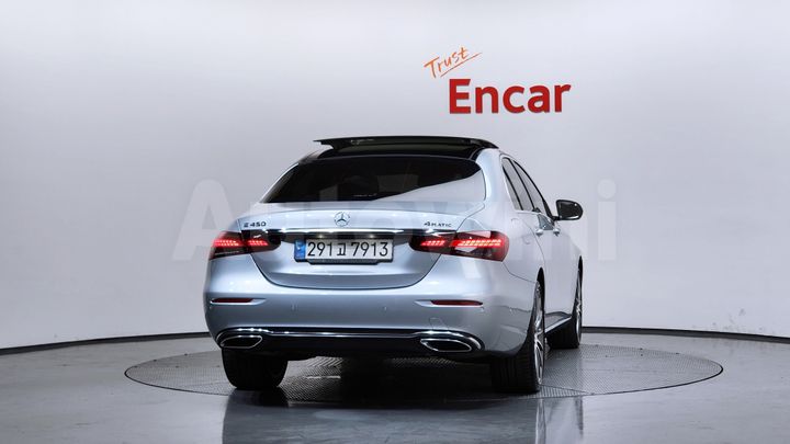 Mercedes Benz E Class 2023 — 4