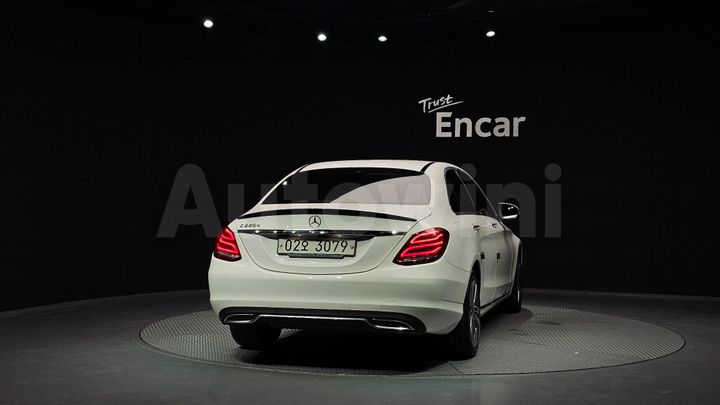 Mercedes Benz C Class 2017 — 4