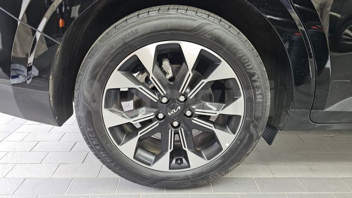 Kia Carnival 2023 — 5