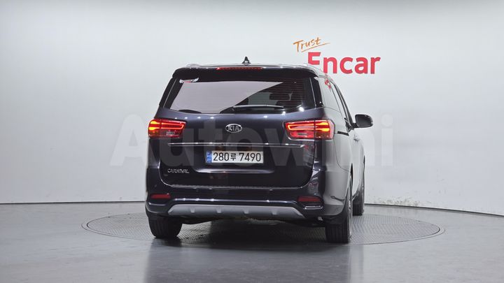 Kia Carnival 2020 — 4