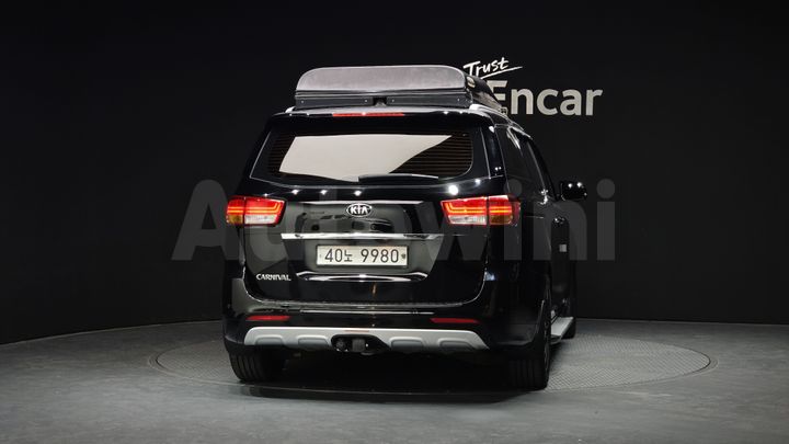 Kia Carnival 2015 — 4