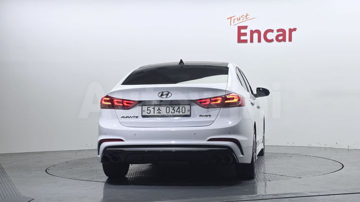 Hyundai Avante 2017 — 4