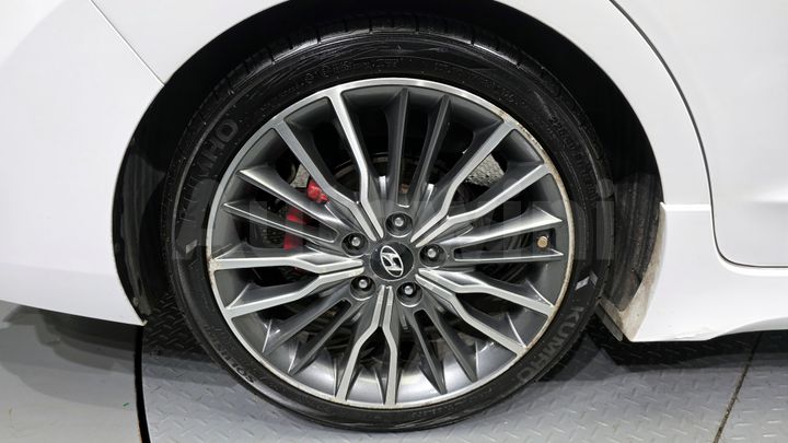 Hyundai Avante 2017 — 5