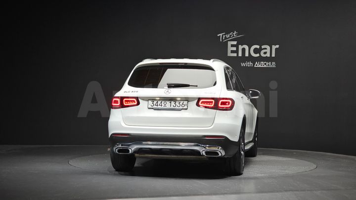 Mercedes Benz GLC Class 2020 — 4