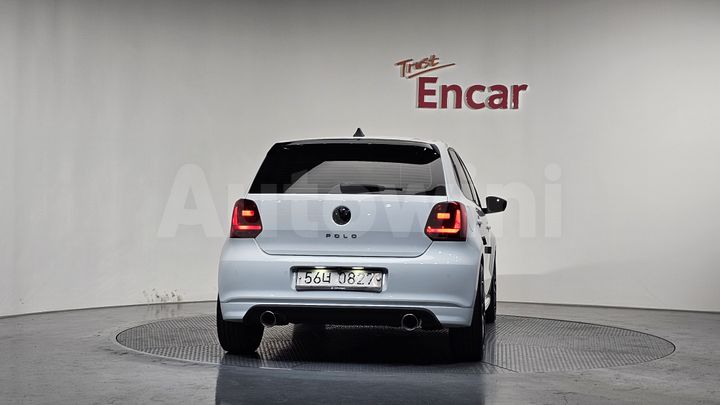 Volkswagen Polo 2015 — 4
