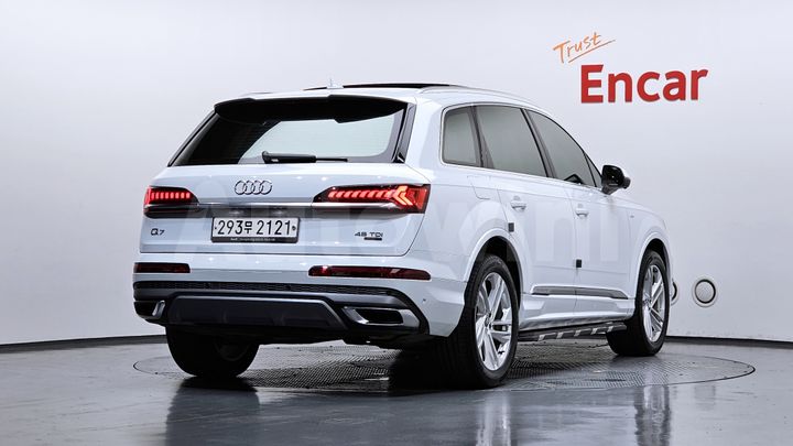 Audi Q7 2020 — 2