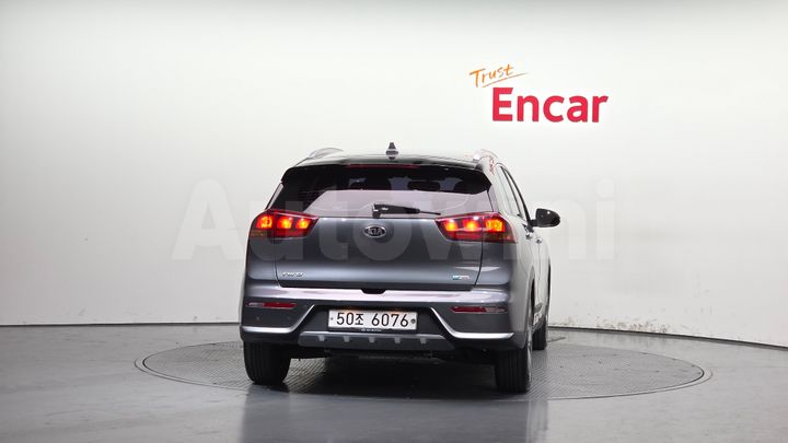 Kia Niro 2017 — 4
