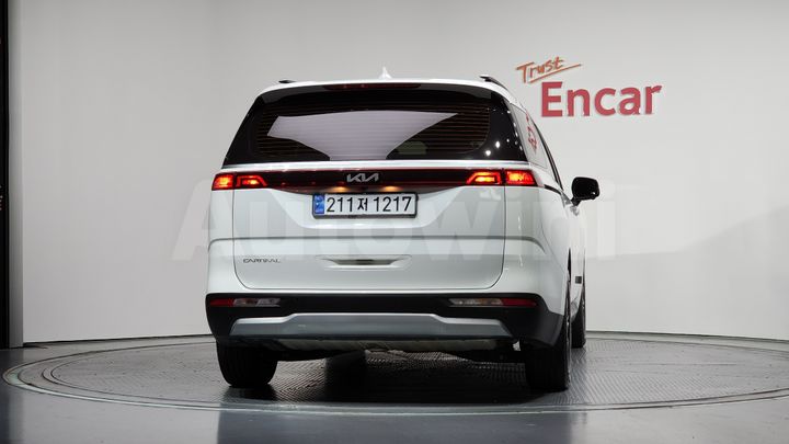 Kia Carnival 2023 — 3