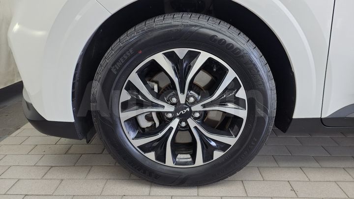 Kia Carnival 2023 — 4