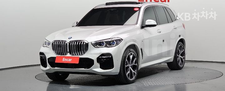 BMW X5 2023 — 2