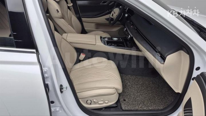 Genesis G80 2022 KMTGB41CDNU132936 — 4
