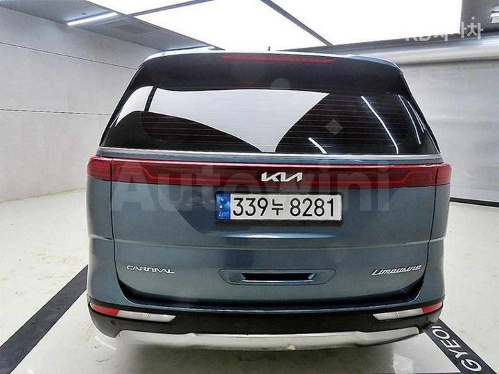 Kia Carnival 2023 KNANE81BBPS249864 — 3