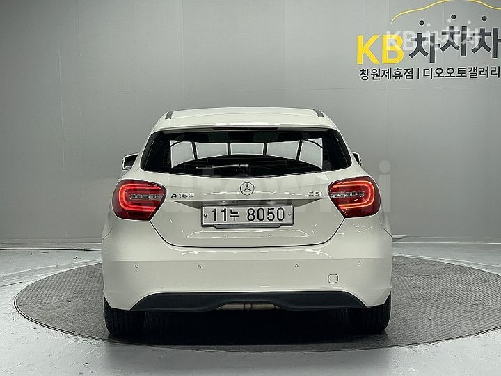 Mercedes Benz A Class 2015 — 3