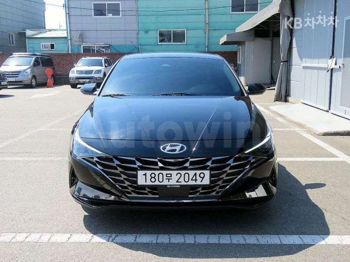 Hyundai Avante 2023 — 2