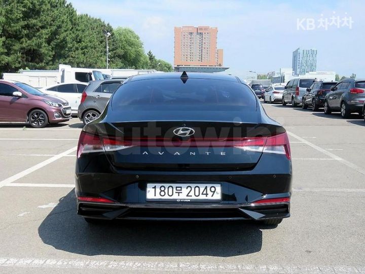 Hyundai Avante 2023 — 4