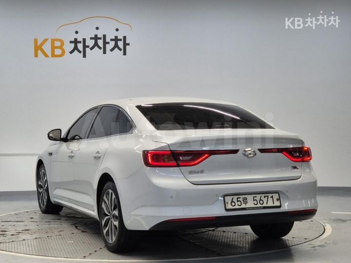 Renault SM6 2017 — 2