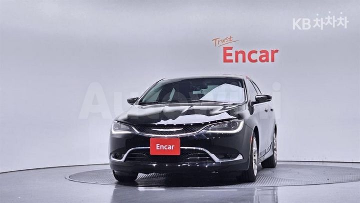 Chrysler 200