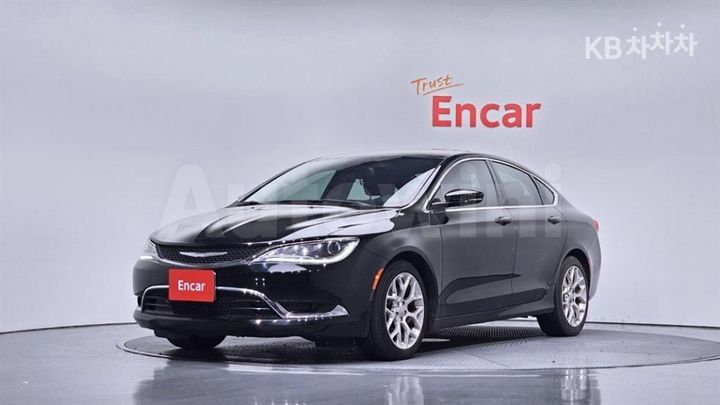 Chrysler 200