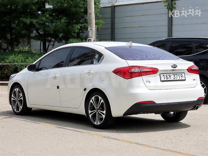 Kia K3 2013 — 3